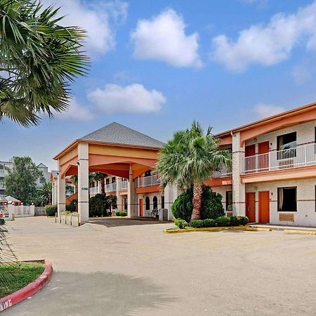 Super 8 By Wyndham Galveston Hotel Buitenkant foto