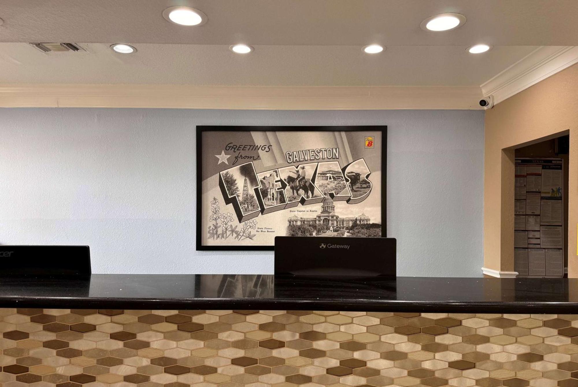Super 8 By Wyndham Galveston Hotel Buitenkant foto